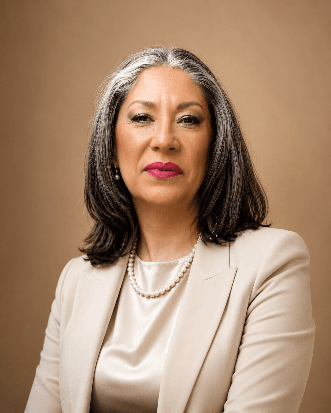 Lilly Pierdant, Esfera Empresarial y Relaciones Públicas de Punto de Vista